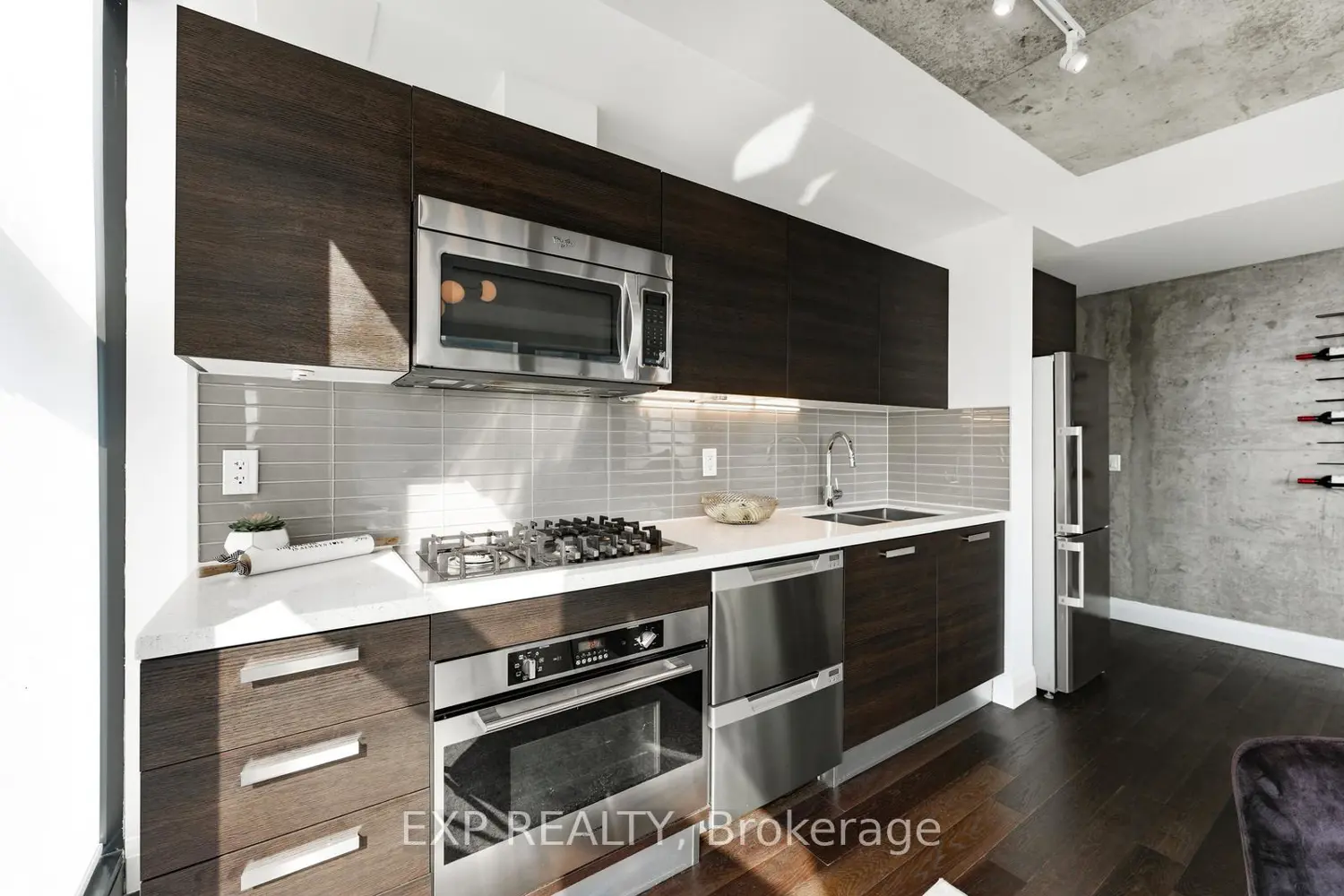 224 King Street 2906 photo 5