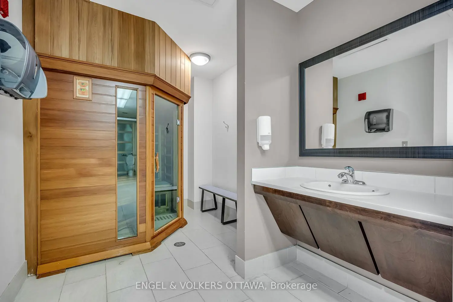 Additional image 17 of 238 Besserer Street 811