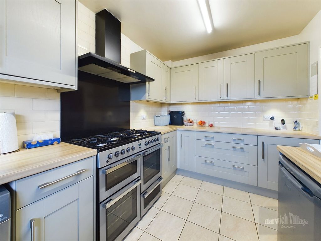 Additional image 9 of 3 bed bungalow for saleDove Crescent, Harwich, Essex CO12