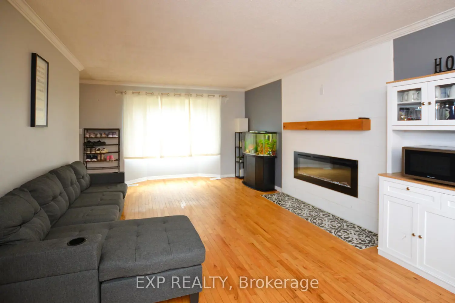 965 Belvedere Avenue photo 2