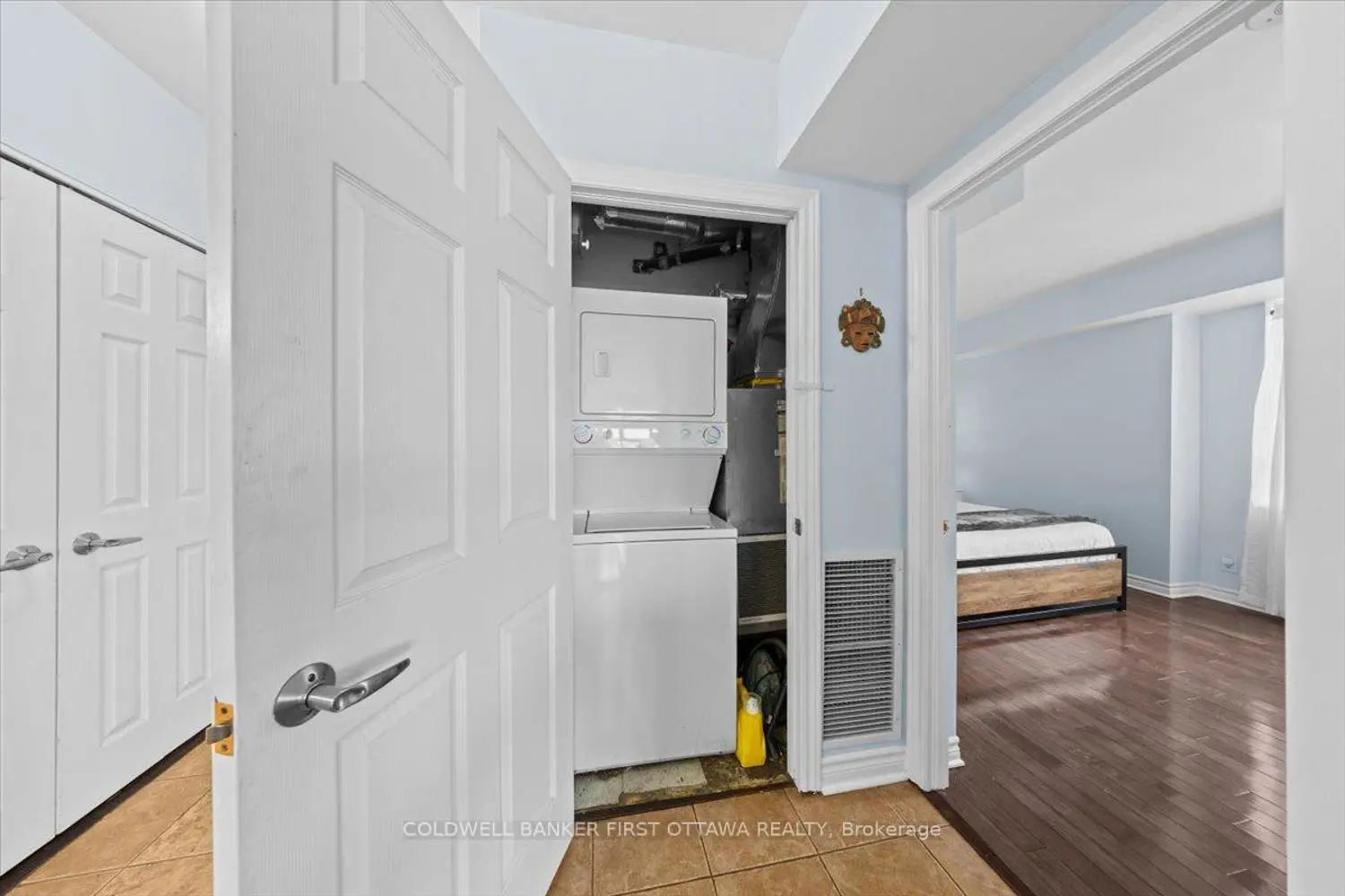 Additional image 12 of 445 Laurier Avenue 1401
