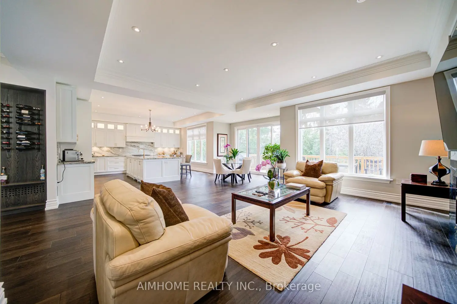 212 Sussex Avenue photo 4