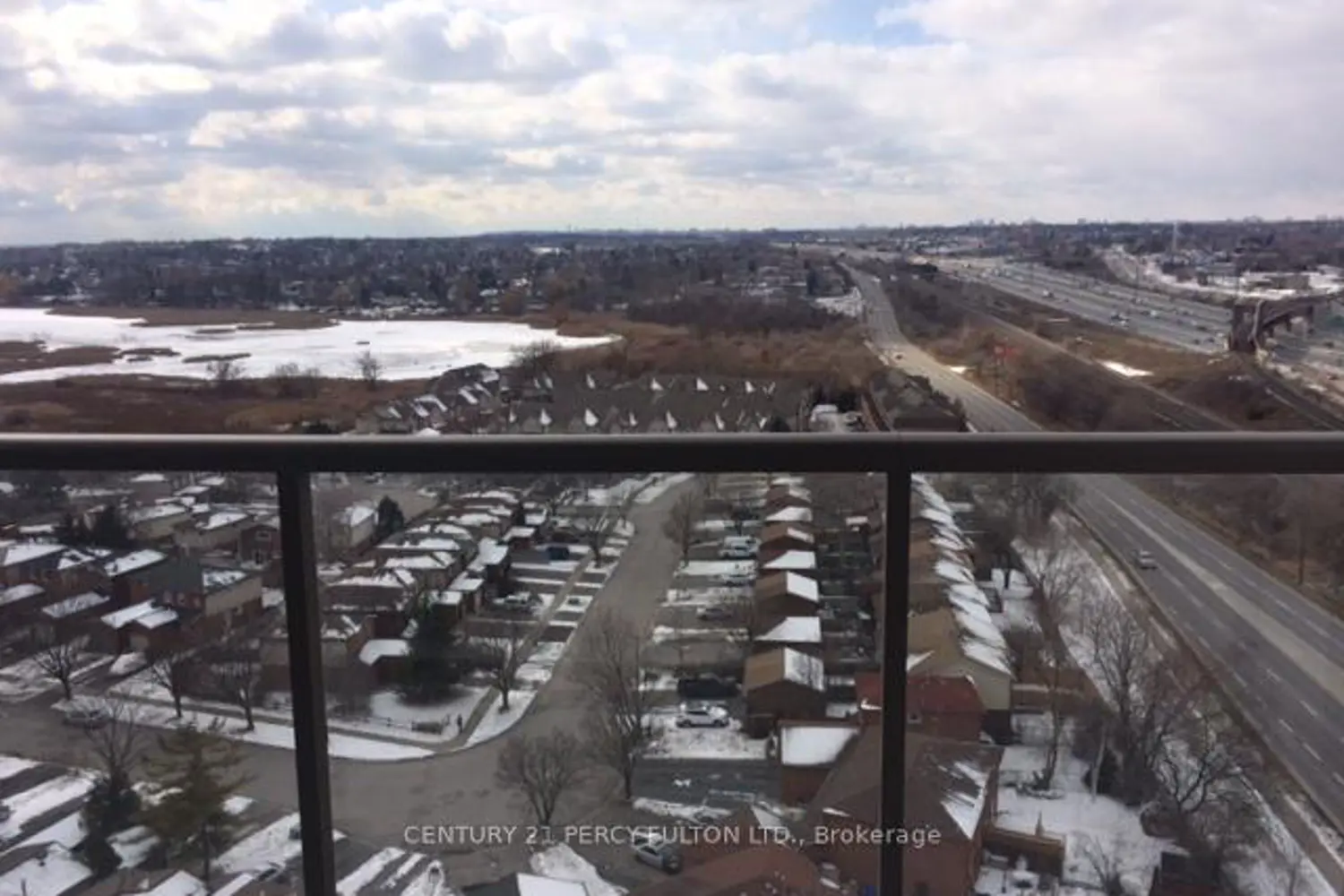 Additional image 10 of 1215 Bayly Street 1409