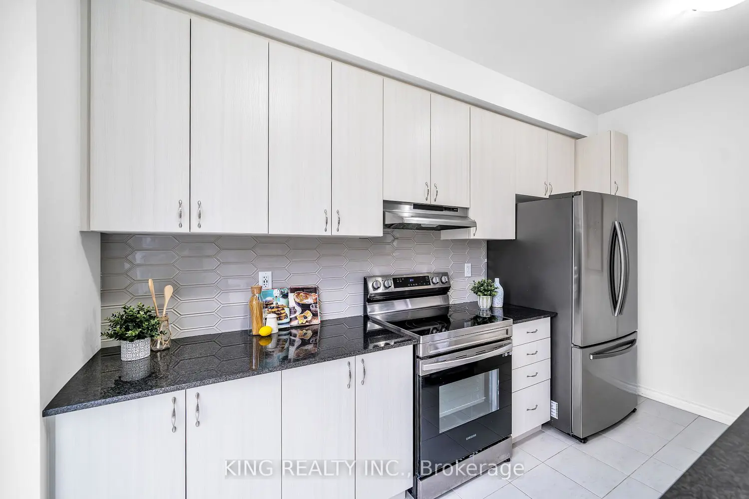 1432 Waterthrush Lane photo 4