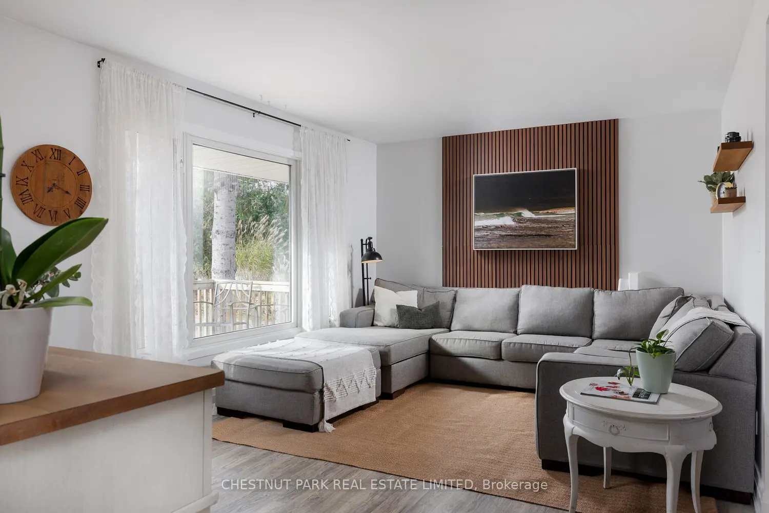 47 Lakeshore Road photo 4