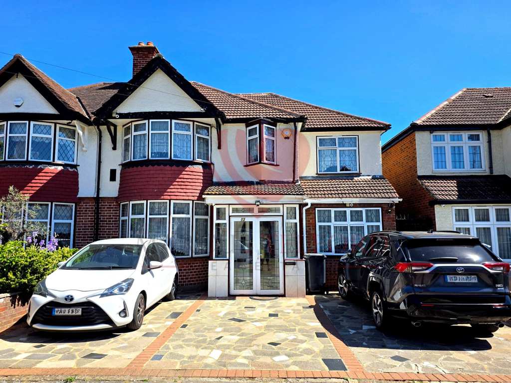 6 bed semi-detached house for saleBlossom Waye, Hounslow TW5