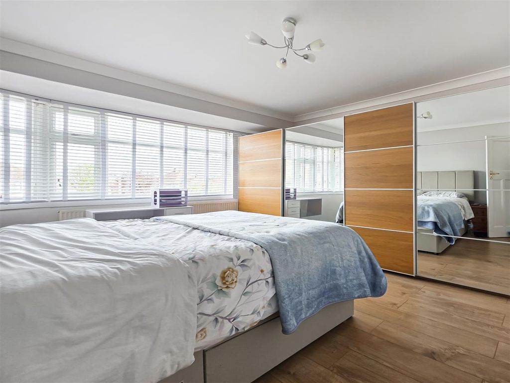 Additional image 17 of 4 bed semi-detached house for saleGledwood Gardens, Hayes UB4