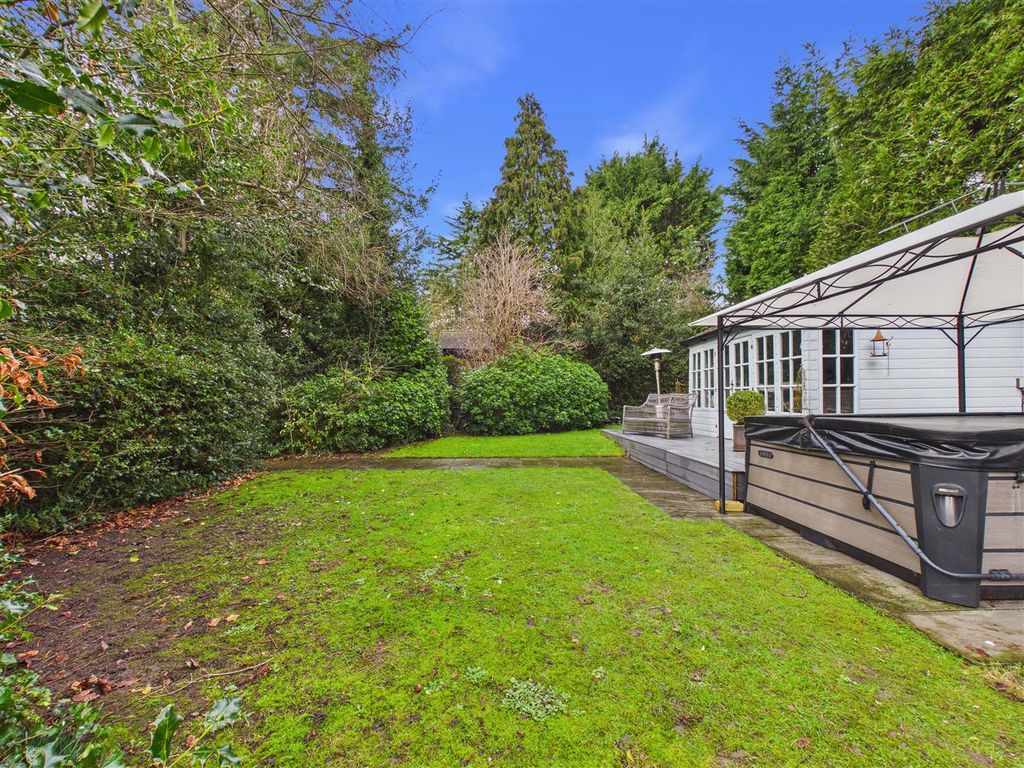 Additional image 30 of 5 bed detached house for saleMarlborough Avenue, Hessle HU13