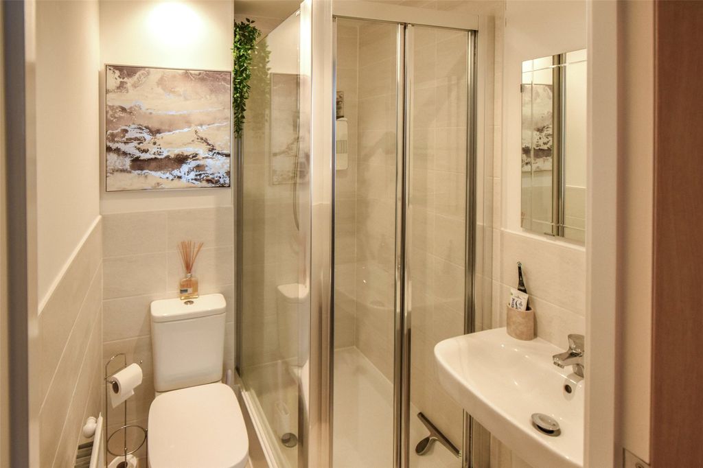 Additional image 11 of 2 bed flat for saleCarter Court, Hook, Hampshire RG27