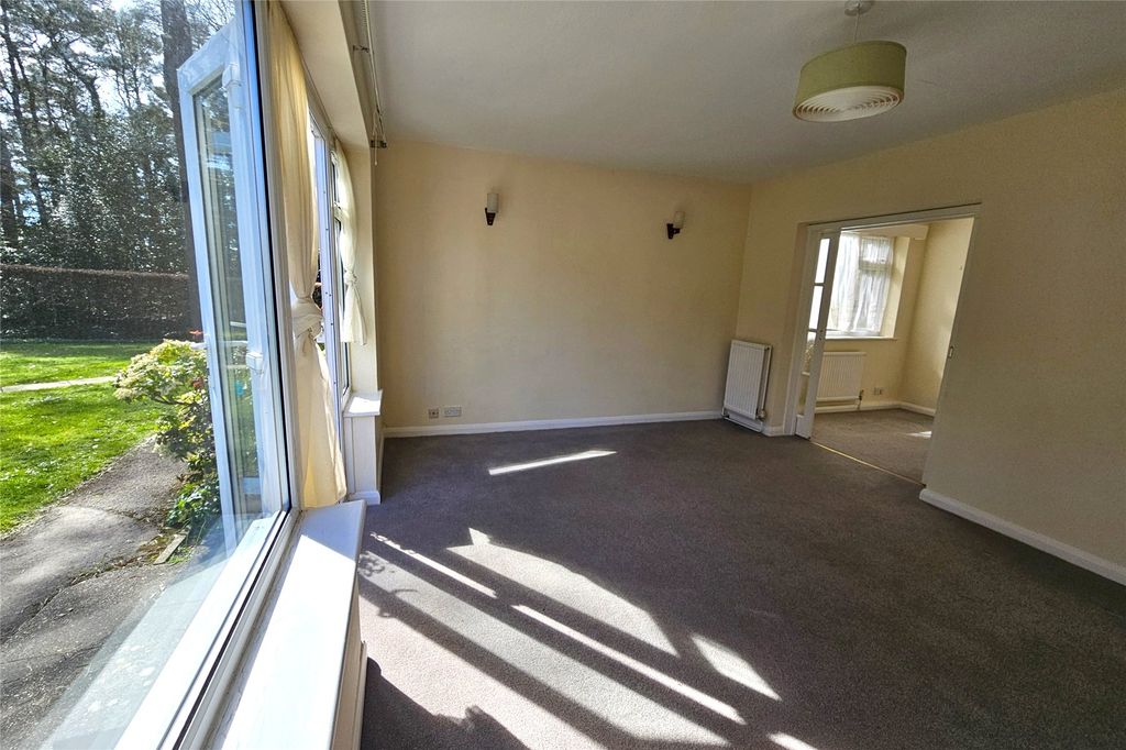 Additional image 4 of 2 bed flat for saleHindhead, Surrey GU26