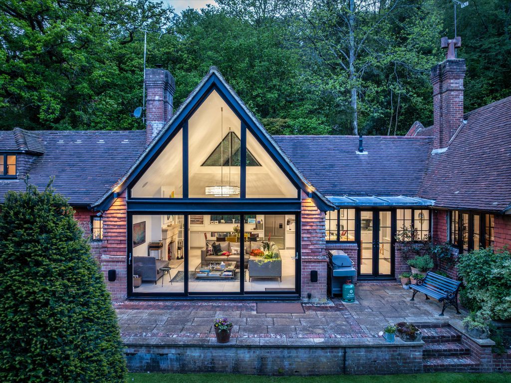 Additional image 15 of 5 bed detached house for saleHindhead Road, Haslemere, Surrey GU27