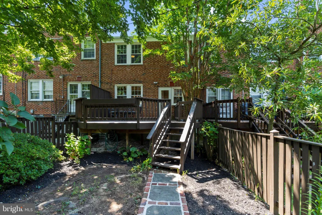 218 Blenheim Road, Baltimore, MD 21212