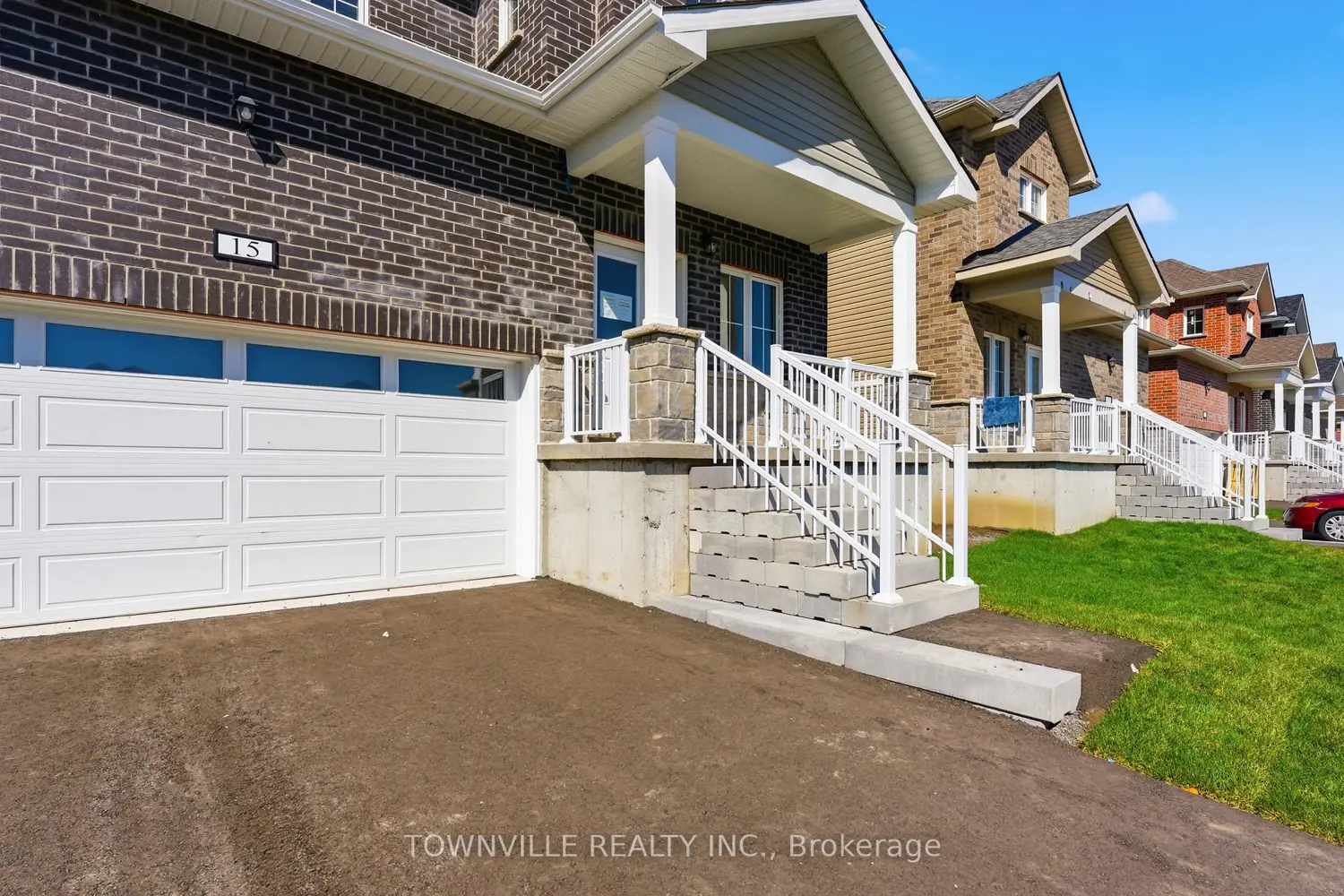 15 Bradden Crescent photo 4