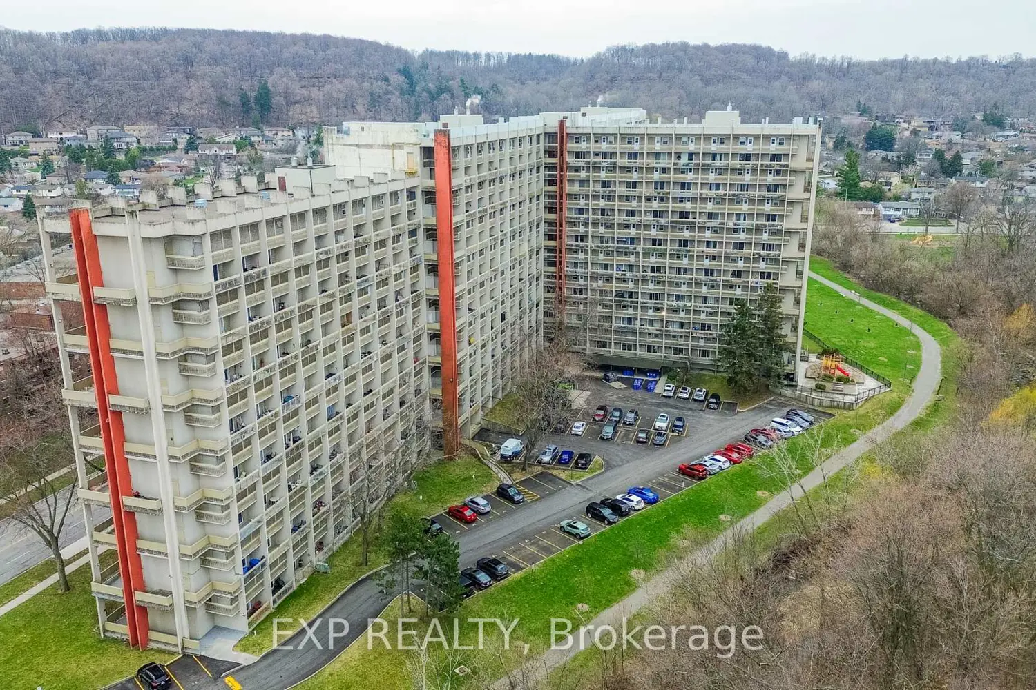 350 Quigley Road 811 photo 2