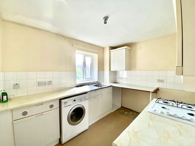 Additional image 9 of 2 bed flat for saleRoyal Huts Avenue, Hindhead GU26