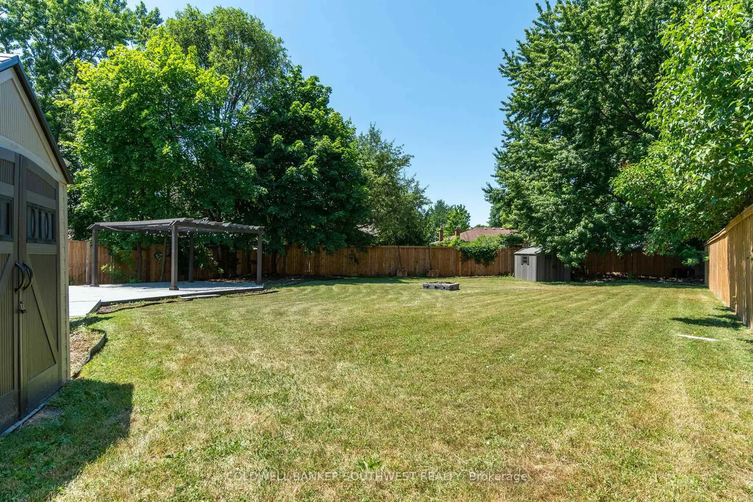 18 Tweedsmuir Avenue photo 4