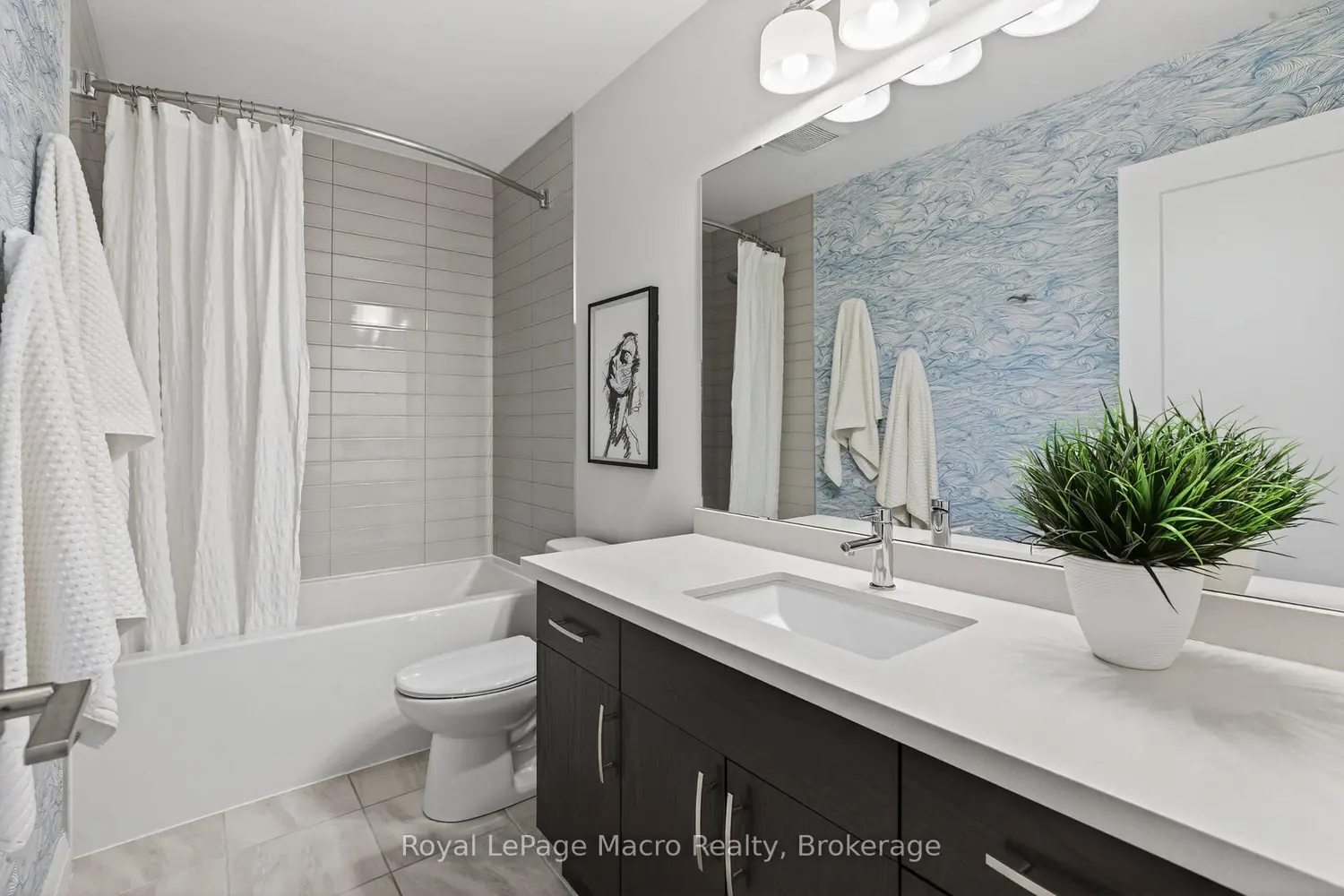 Additional image 17 of 35 Midhurst Heights #1