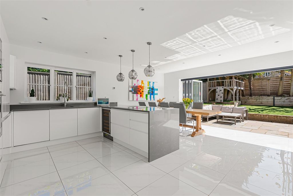 4 bed detached house for saleBullocks Lane, Hertford SG13
