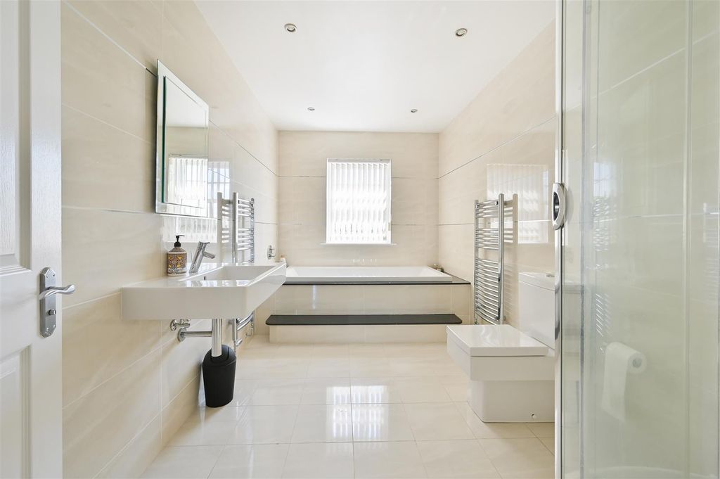 Additional image 10 of 5 bed detached house for saleProspect Lane, Harpenden AL5
