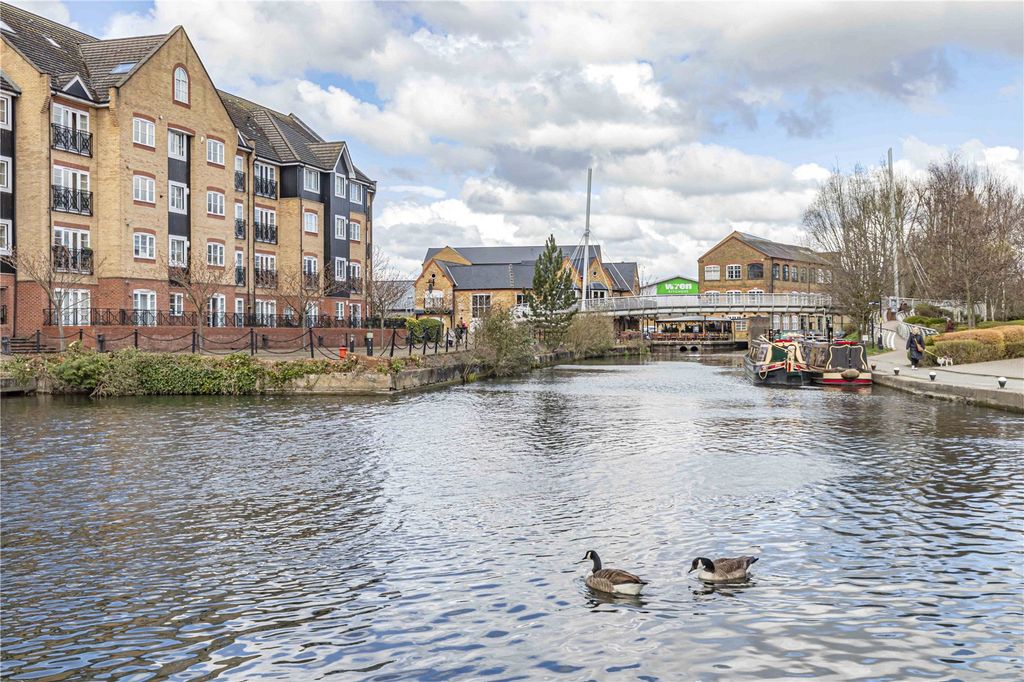Additional image 23 of 2 bed flat for saleEvans Wharf, Hemel Hempstead, Hertfordshire HP3