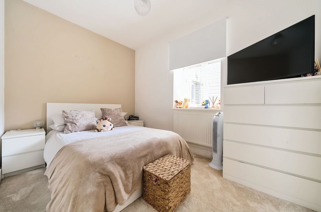 Additional image 6 of 1 bed flat for saleHindhead, Surrey GU26