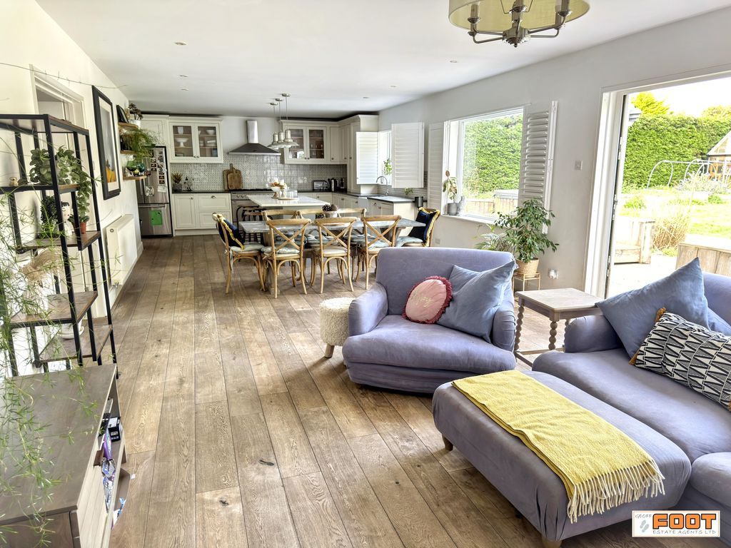 Additional image 3 of 5 bed detached house for saleHollow Lane, Hayling Island PO11
