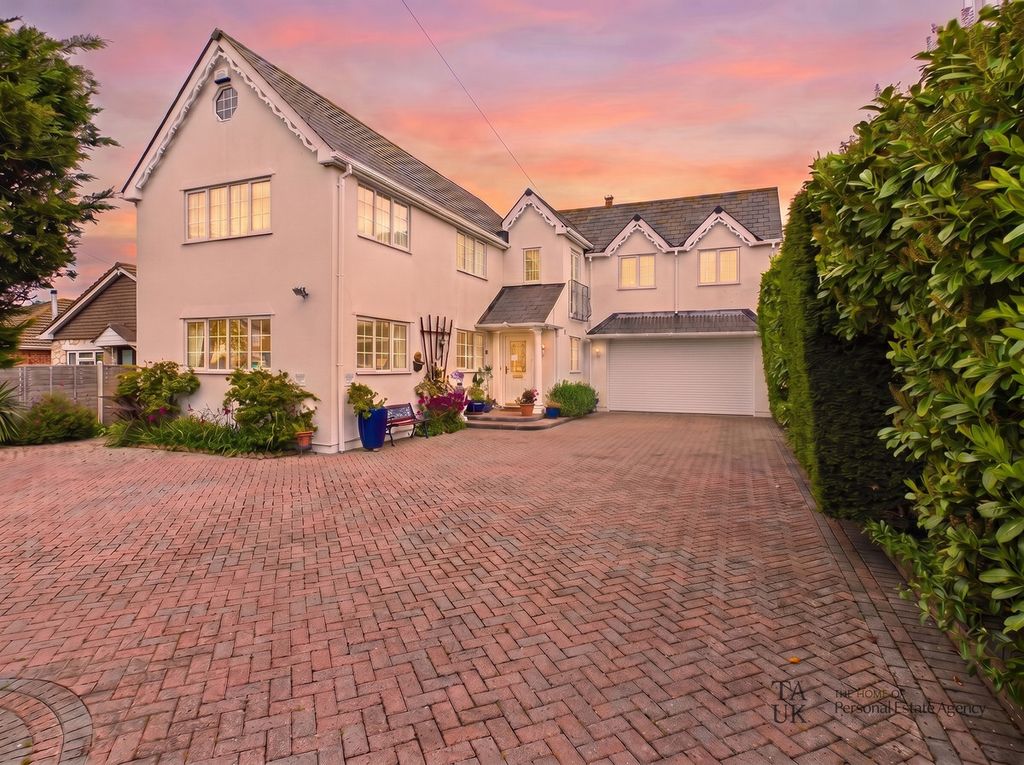 Additional image 42 of 5 bed detached house for saleHavant Road, Hayling Island PO11