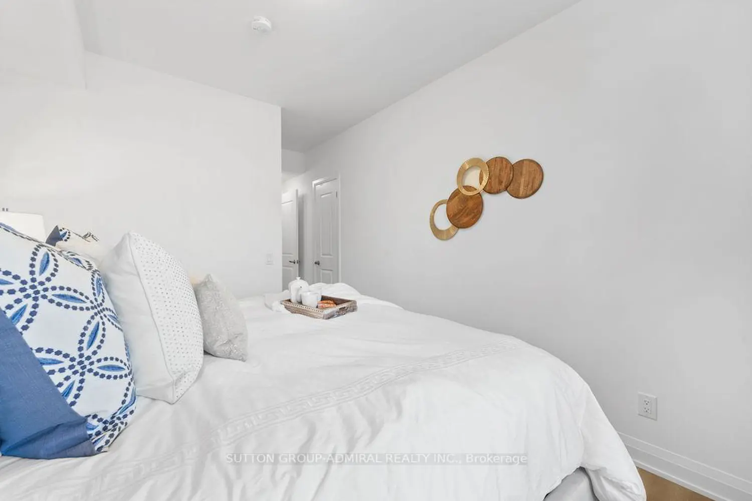 3655 Kingston Road 210 photo 4
