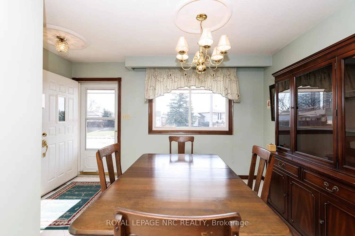 38 Rivercrest Road photo 2