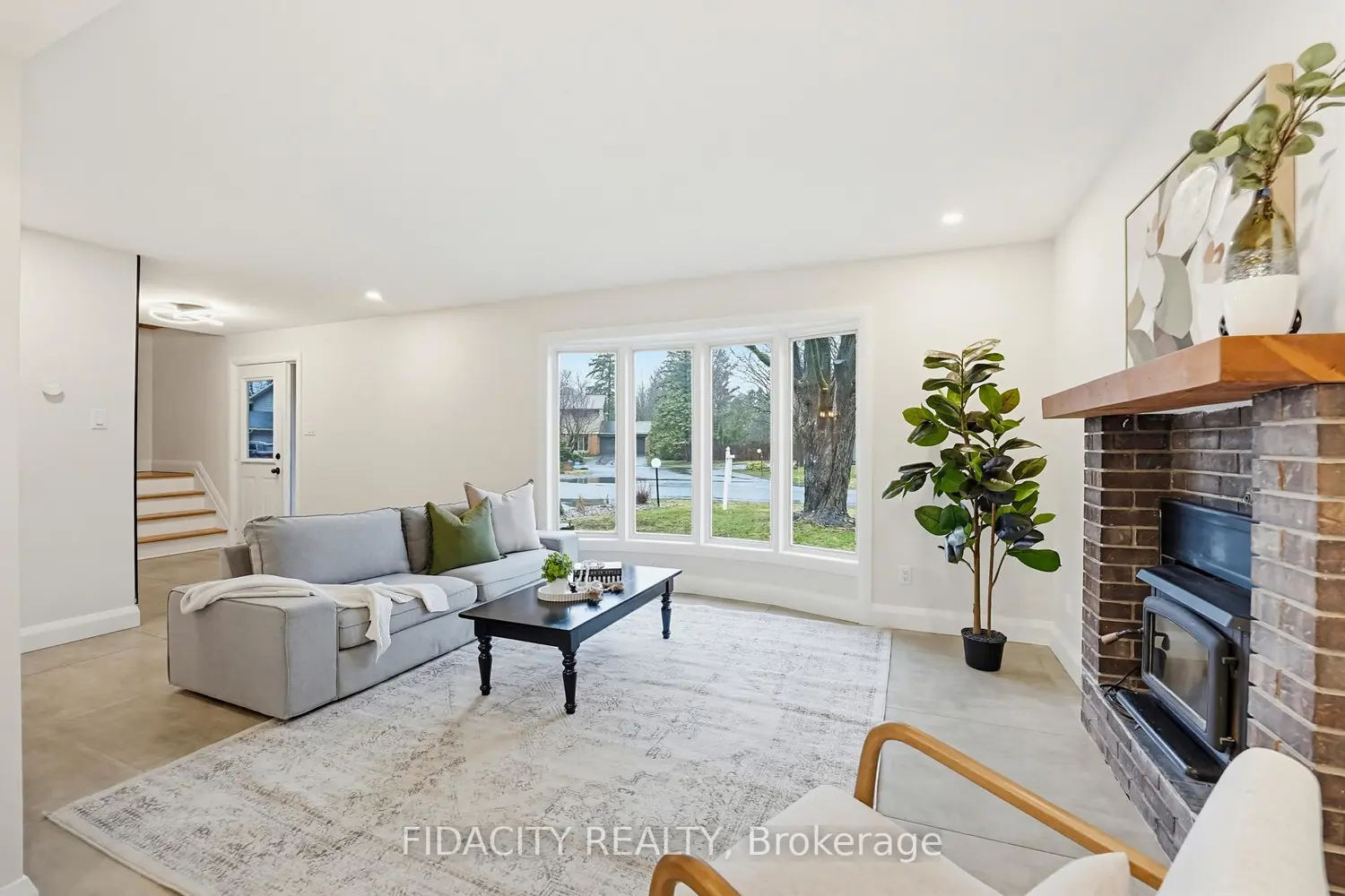 7 Gagnon Court photo 2
