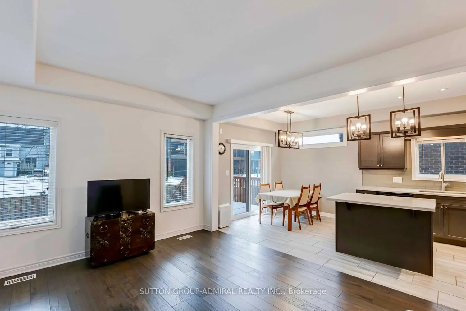 10 Bergenstein Crescent photo 3
