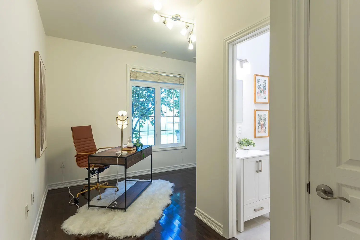 50 Rosewood Avenue photo 2
