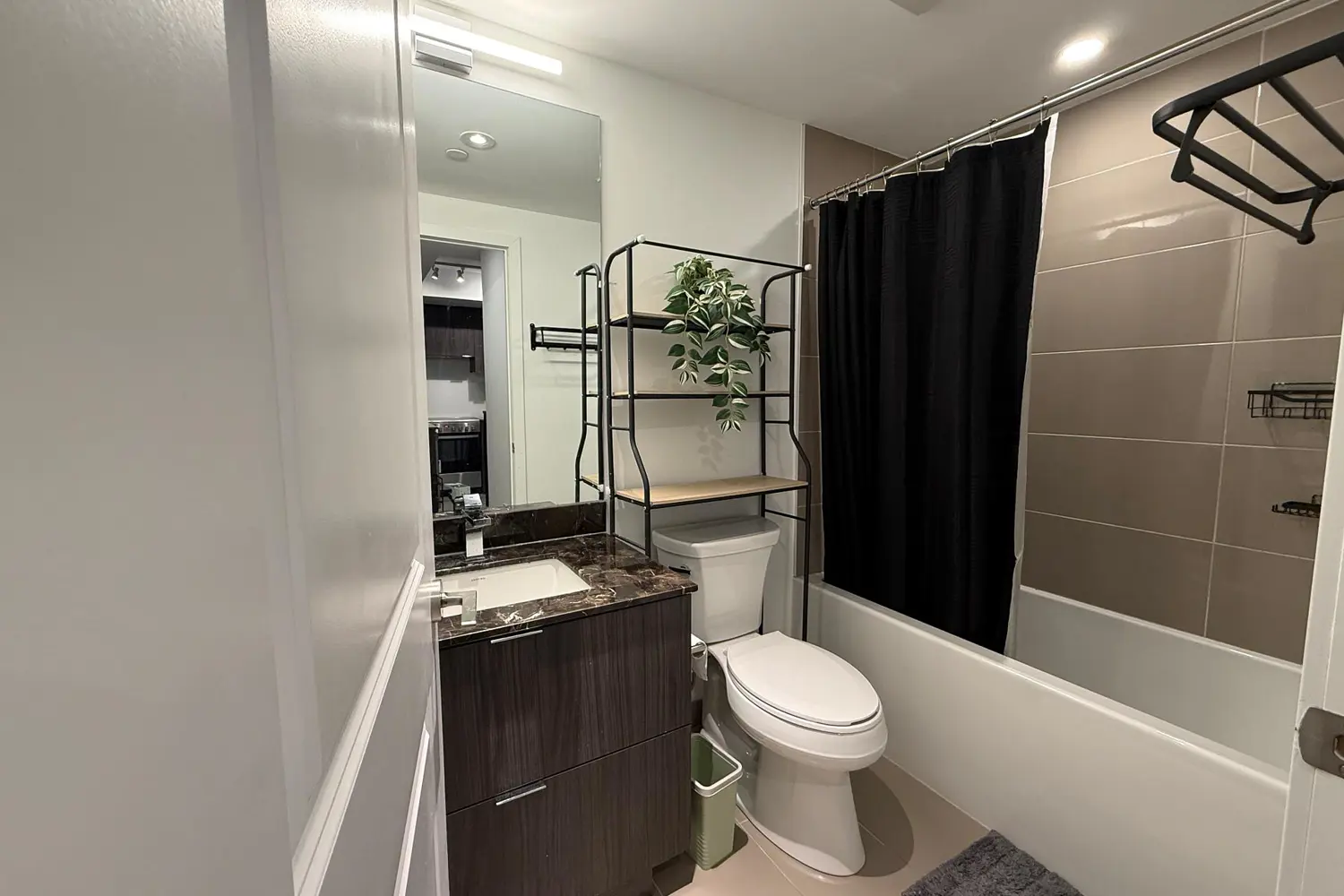 Additional image 3 of 395 Bloor Street 1603