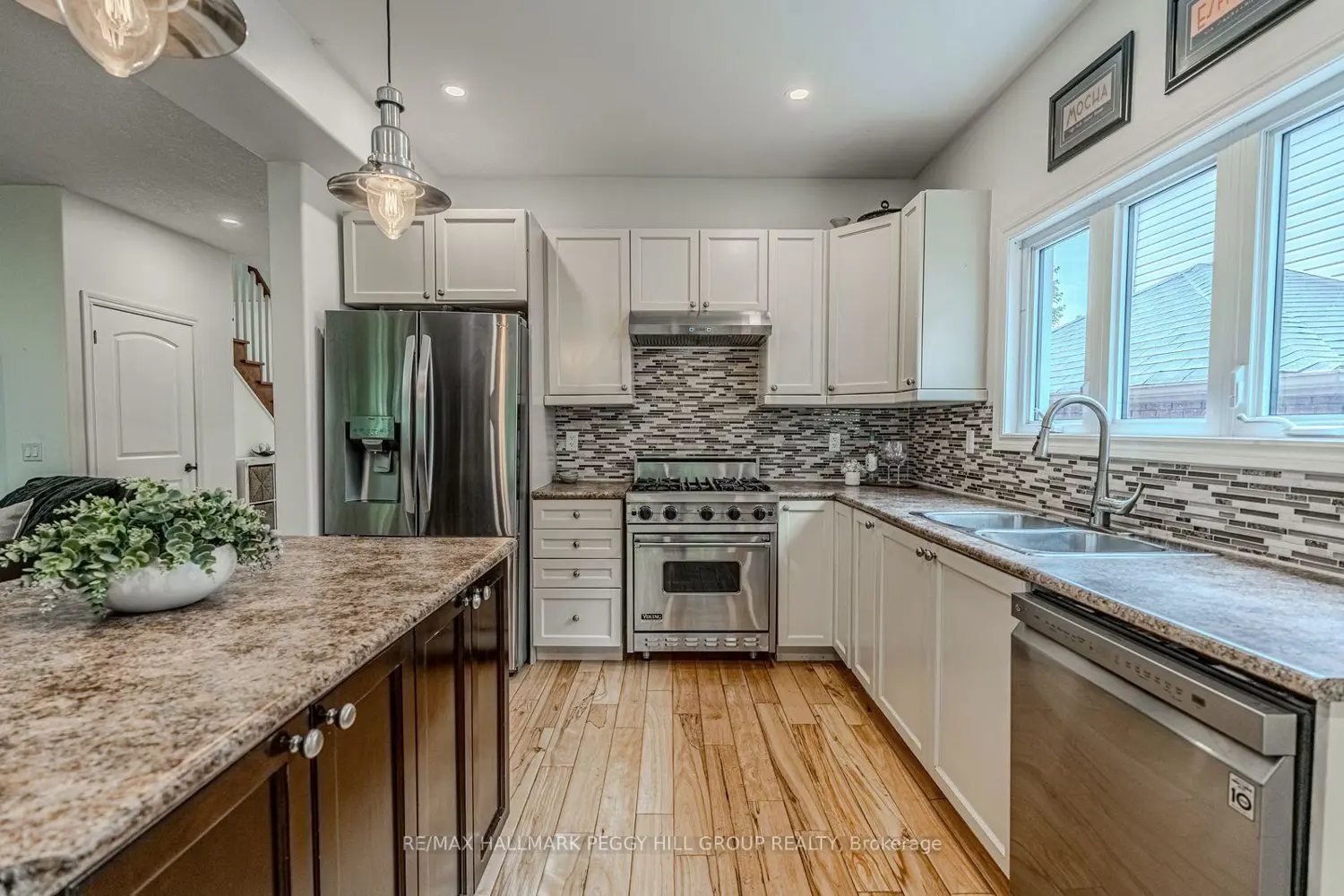 11 Oakmont Avenue photo 3