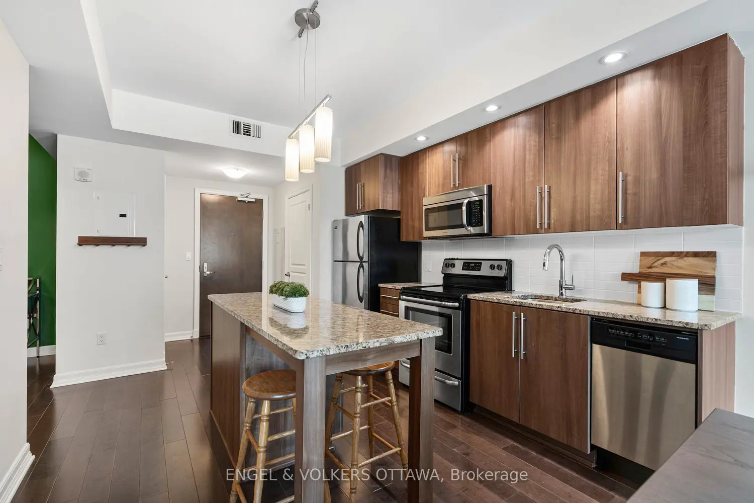 Additional image 8 of 238 Besserer Street 811