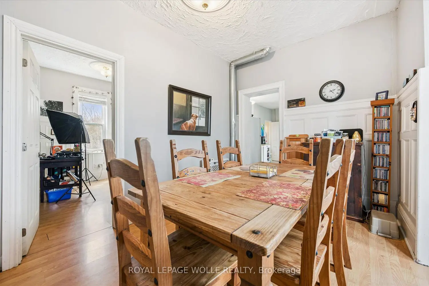 156 Wellington Street photo 4