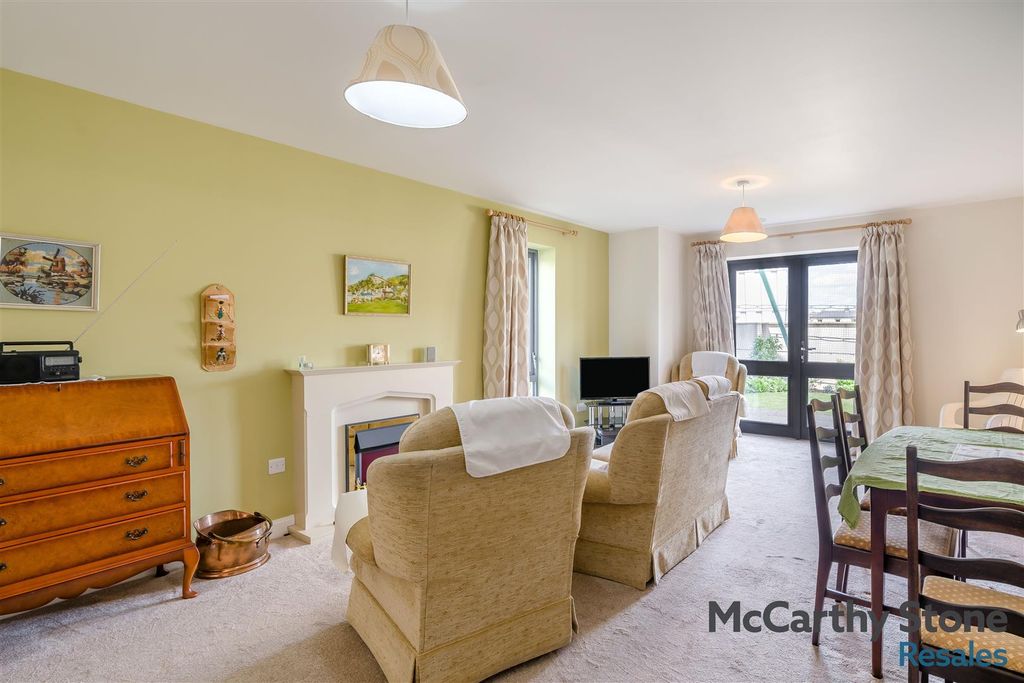 Additional image 4 of 2 bed flat for saleThe Wickets, Kirkgate, Settle BD24