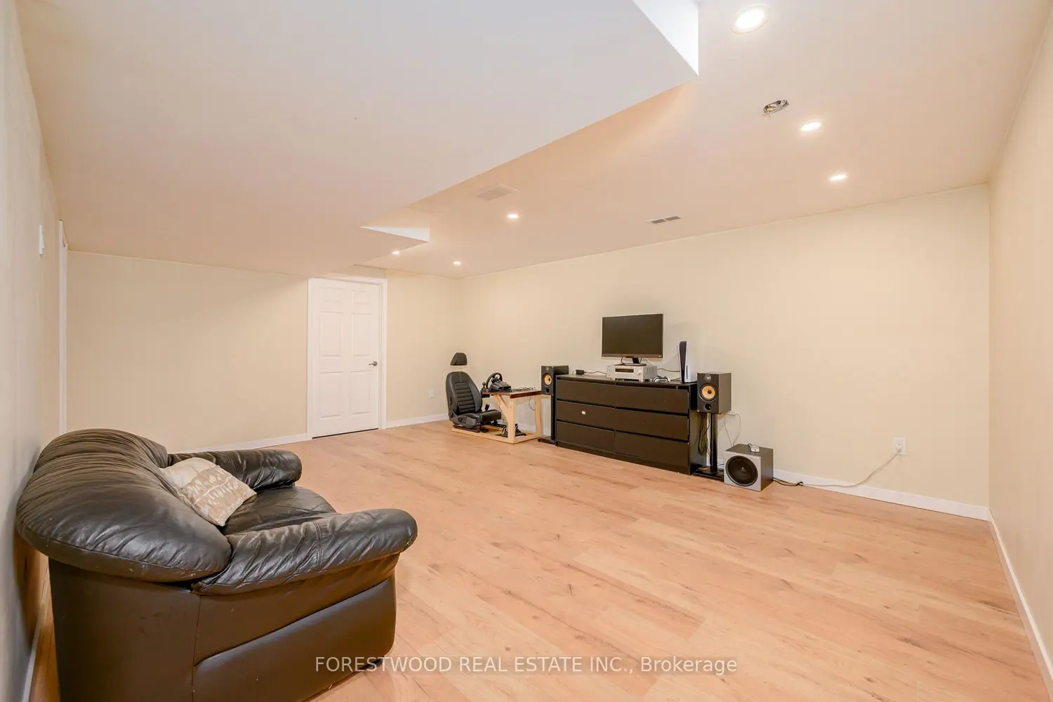 1150 Providence Drive photo 3