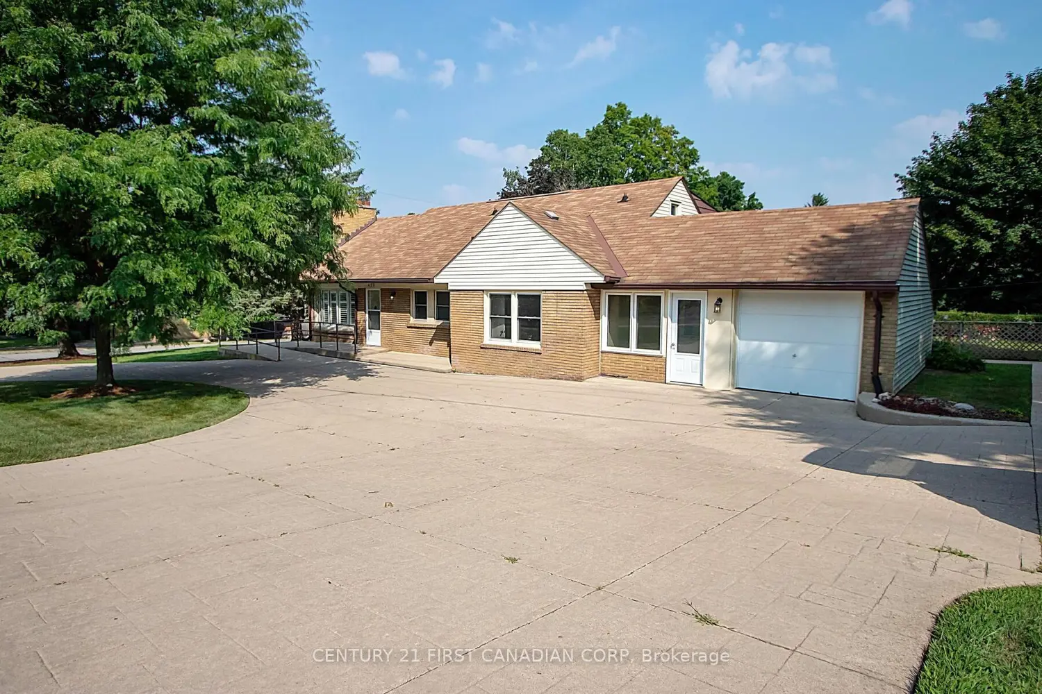 459 Riverside Drive photo 2