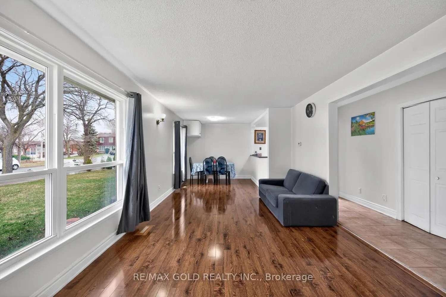 3031 Lafontaine Road photo 4