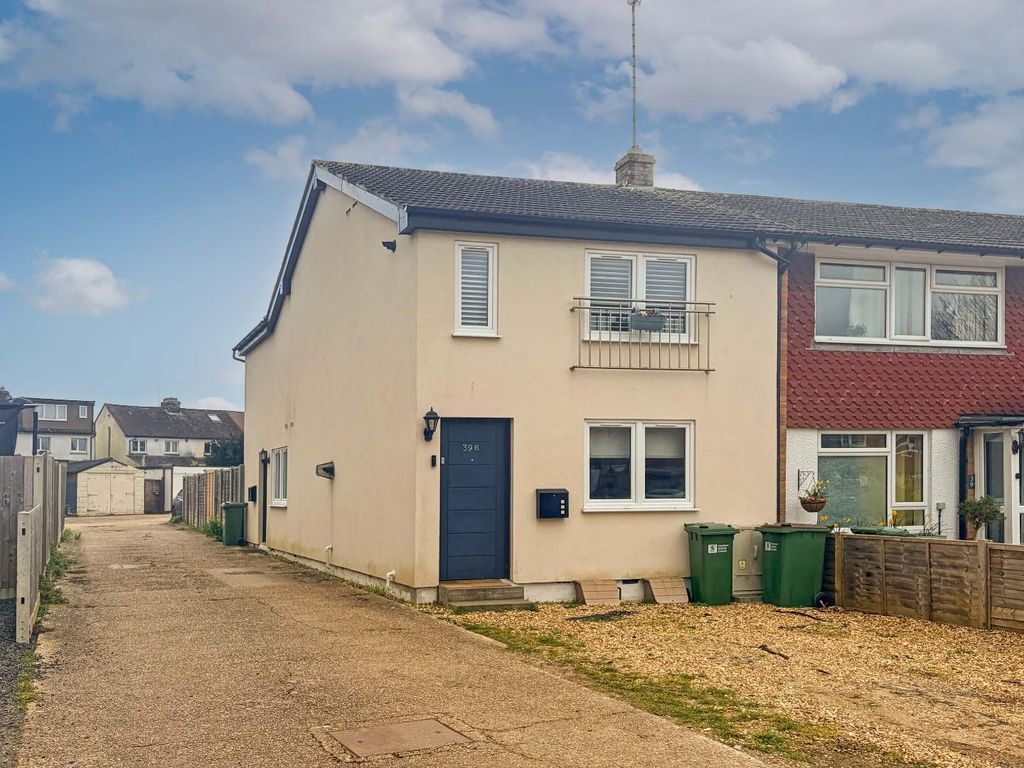 2 bed flat for saleSchool Road, Upper Beeding, Steyning BN44