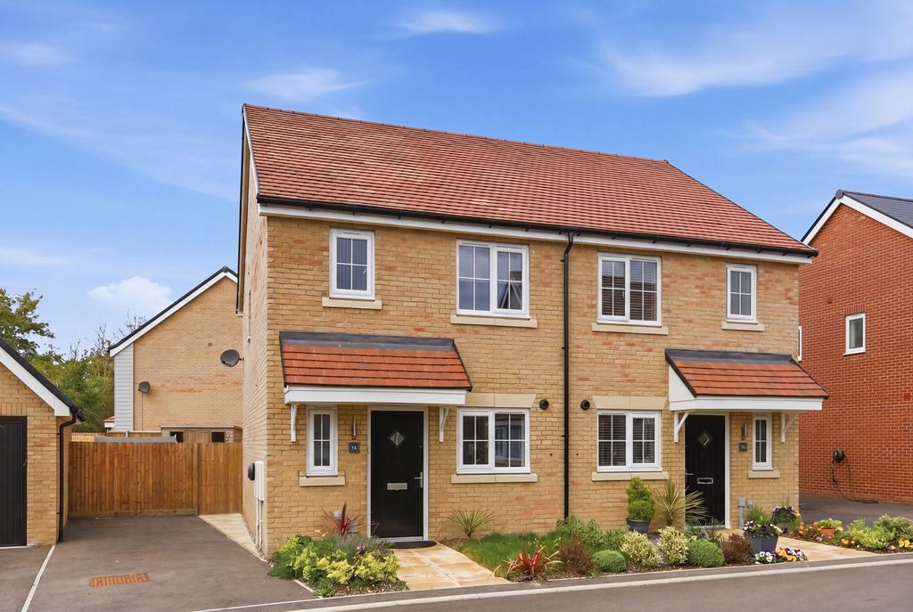 2 bed semi-detached house for saleFairman Way, Halstead CO9