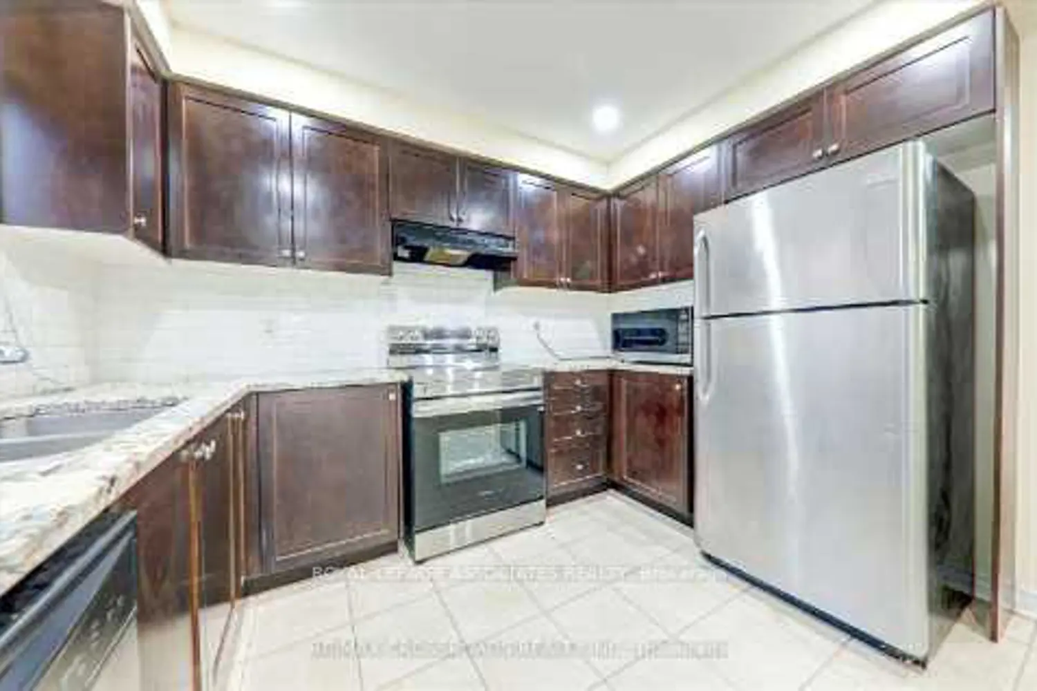 Additional image 13 of 19 Kawneer Terrace