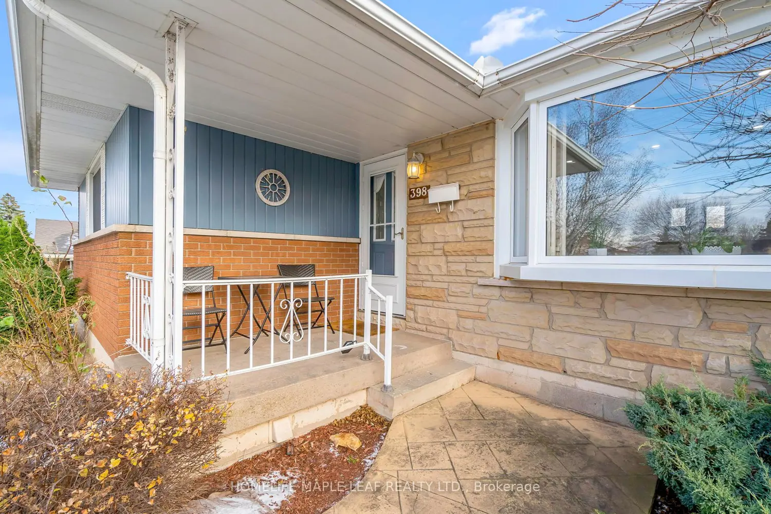 398 Kerman Avenue photo 3