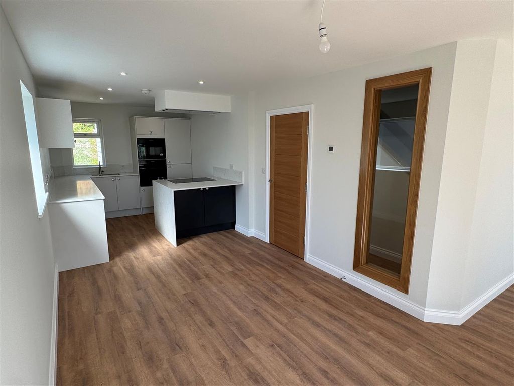 Additional image 9 of 3 bed town house for saleCliff Road, Hessle HU13