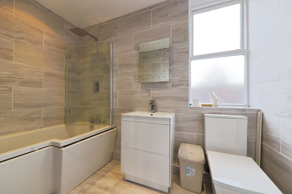 Additional image 15 of 9 bed detached house for saleFerriby Road, Hessle HU13