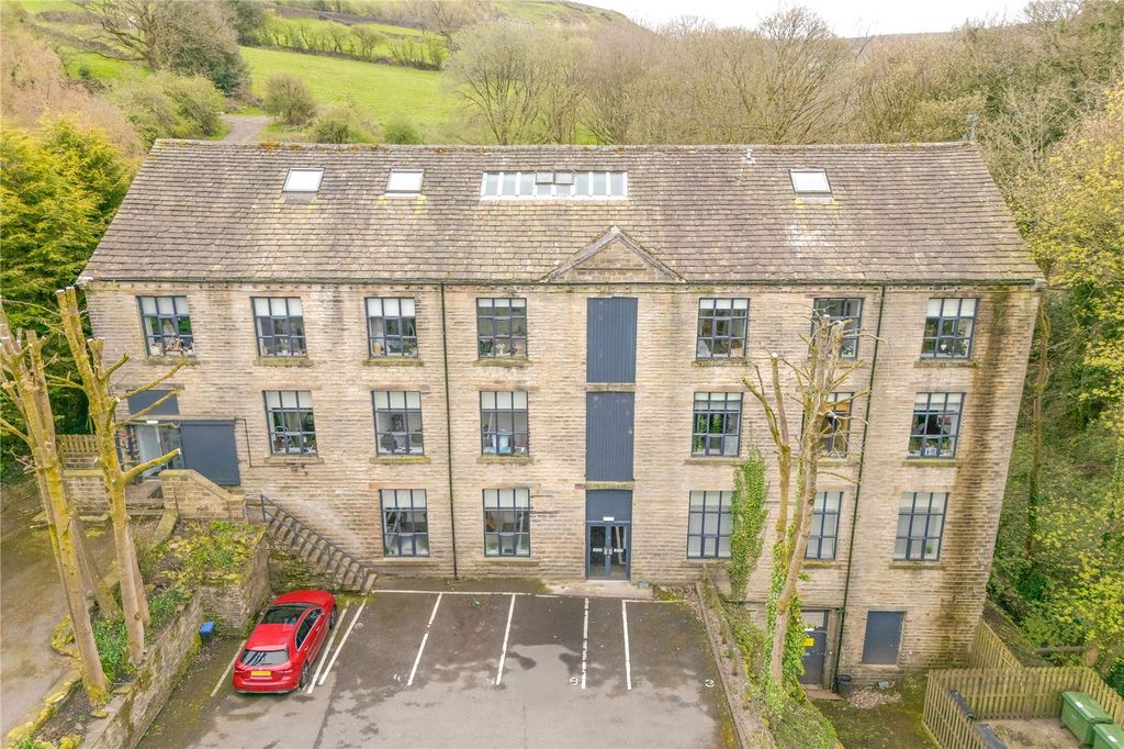 2 bed flat for saleGreen Lane Mill, Green Lane, Holmfirth HD9