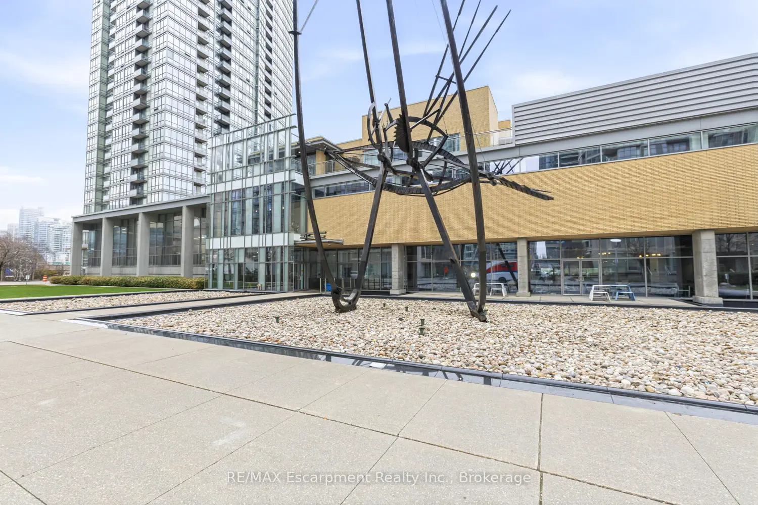 Additional image 12 of 9 Spadina Avenue 303