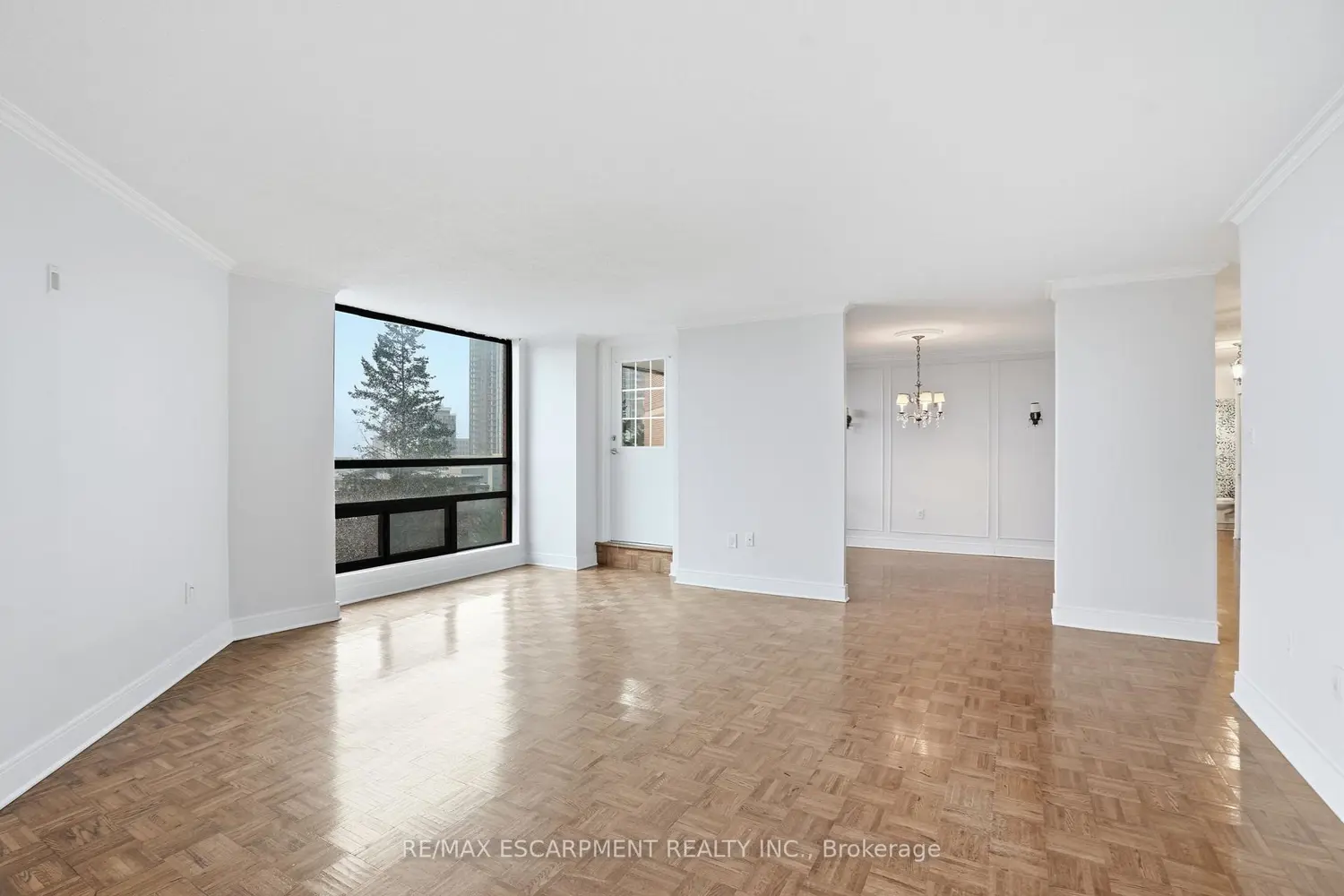 222 Jackson Street 606 photo 4