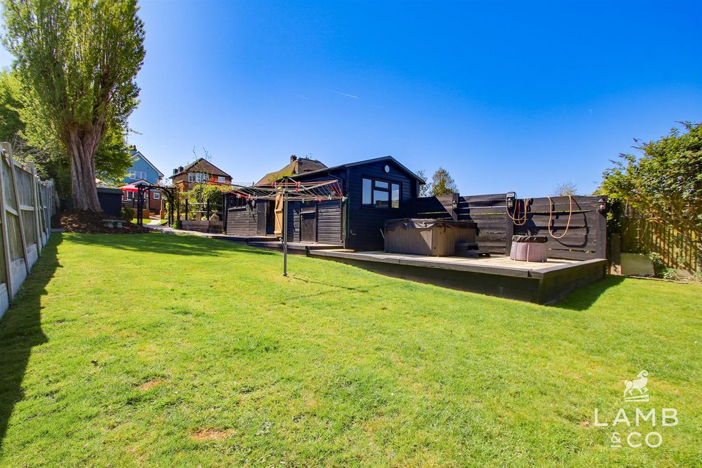 Additional image 42 of 5 bed detached house for saleFronks Road, Dovercourt CO12
